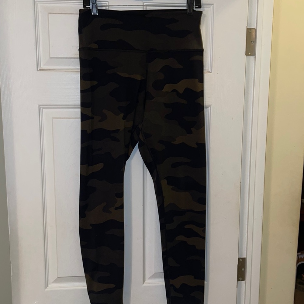 PINK Camo Leggings
